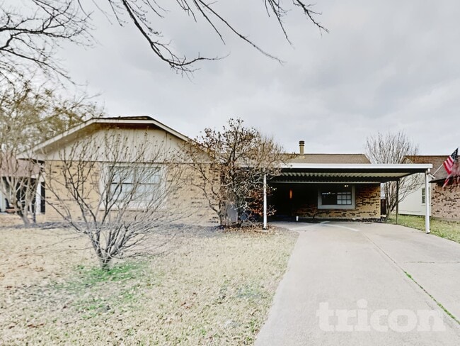 Building Photo - 510 Carl C Senter St