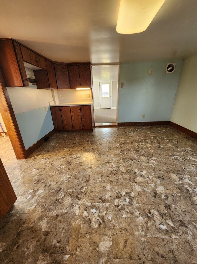Building Photo - Beautiful Single Family House