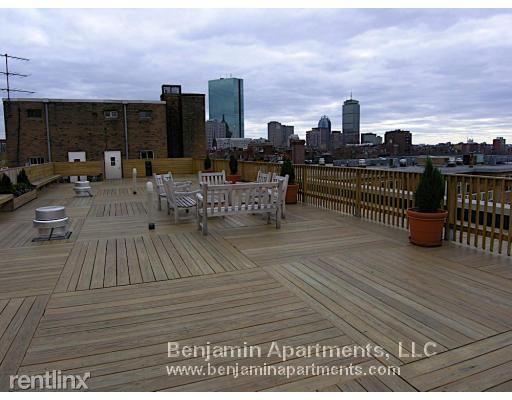 Building Photo - 145 Pinckney St
