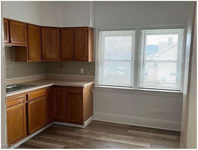 Foto del edificio - 3594 E 153rd St