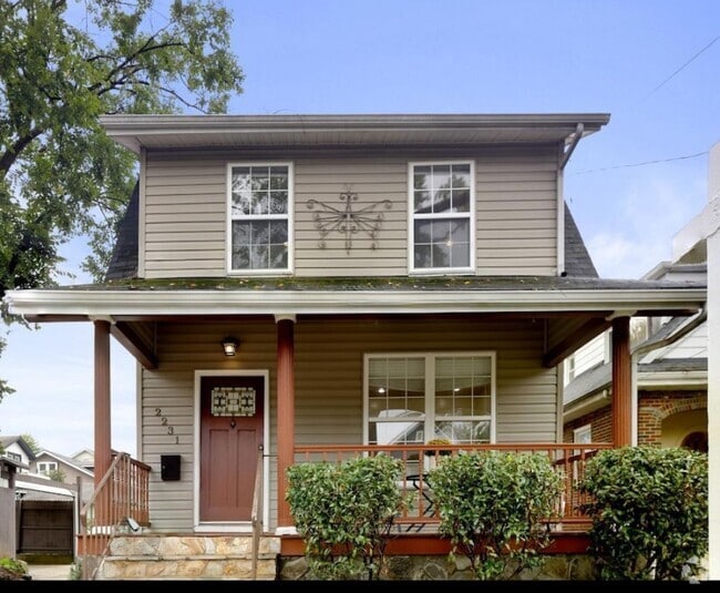 Building Photo - 2231 Otis St NE