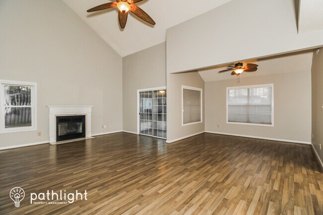 Building Photo - 302 Scotts Mill Ct