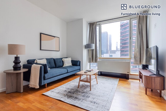 Building Photo - 635 W 42nd St