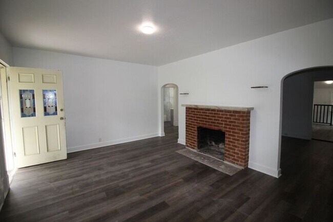 Building Photo - Adorable Home Near Old Town Fort Collins