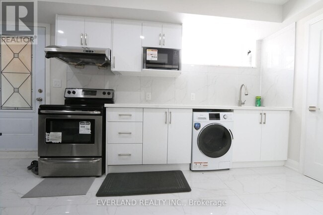 Building Photo - 20 Sonmore Dr