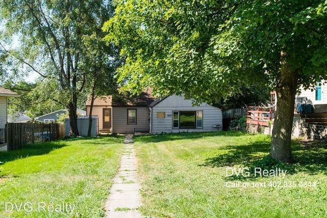 Building Photo - 5627 Cedar St