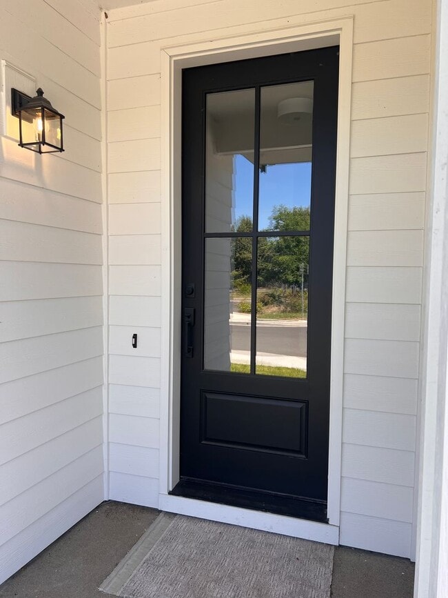 Building Photo - Brand new 3 bedroom home In South Springfi...