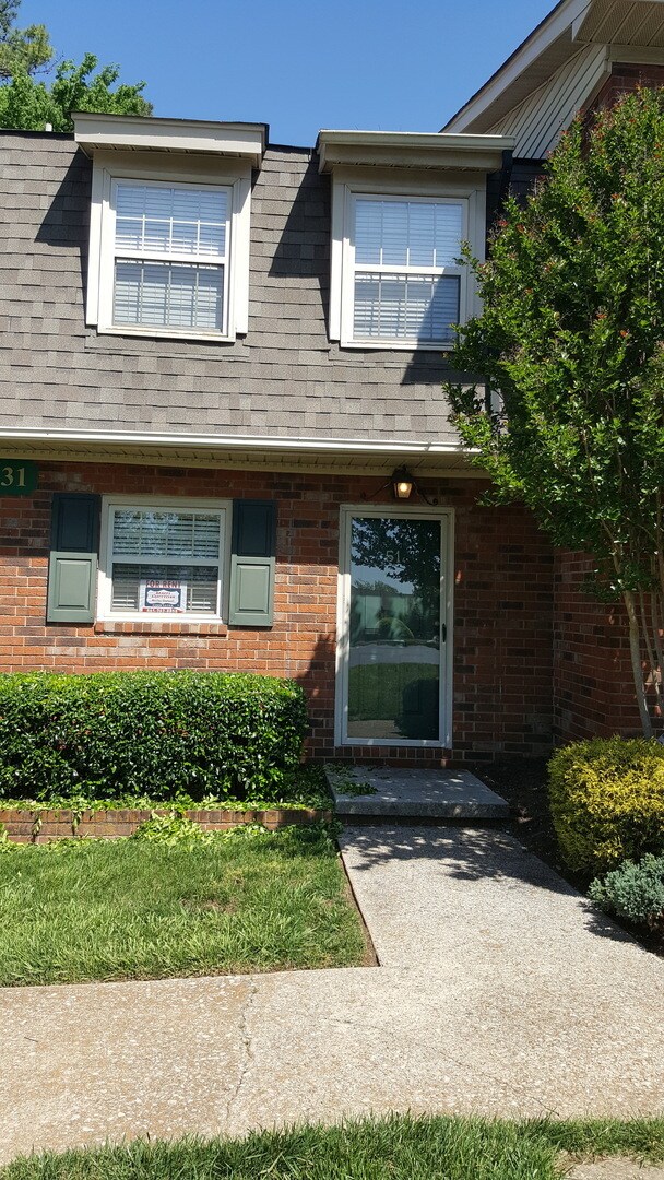 Building Photo - 6531 Deane Hill Dr