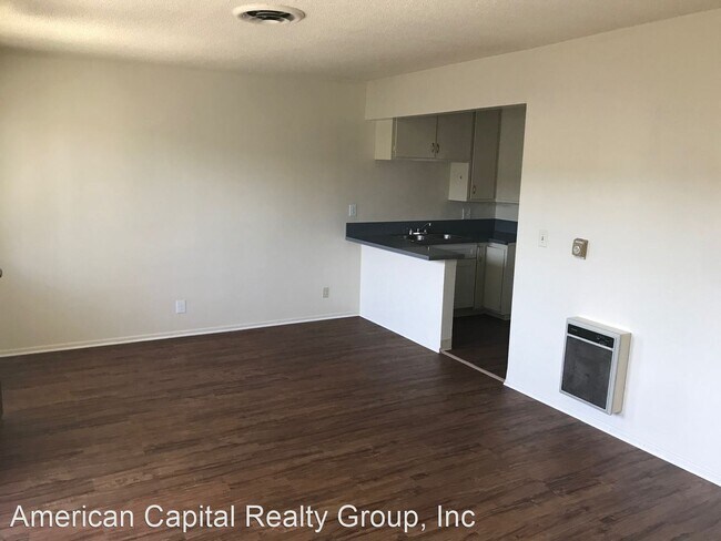Building Photo - 10339 La Reina Ave