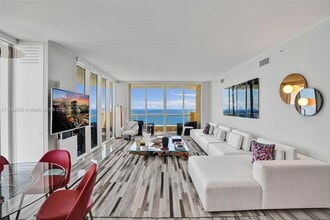 Building Photo - 17875 Collins Ave