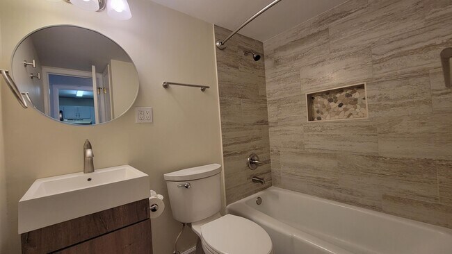 Foto del edificio - 726 Eglin Pkwy
