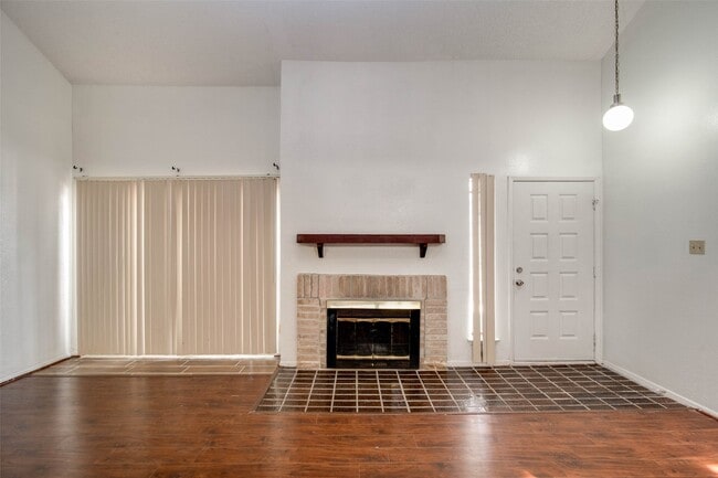 Foto del edificio - 7131 Brendam Ln
