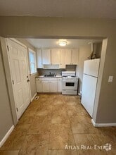 Building Photo - 7367 Oneida Dr