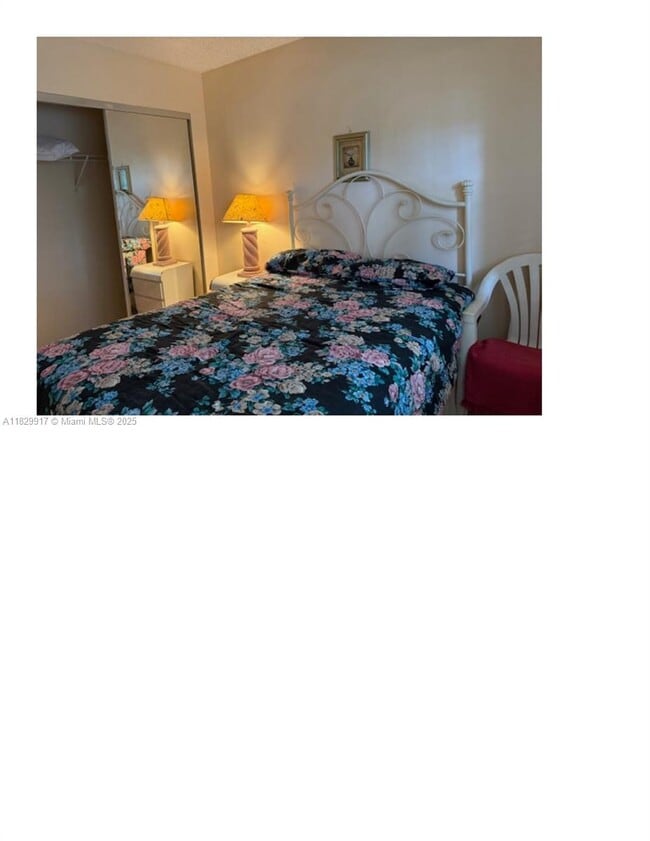 Foto del edificio - 1151 SW 128th Terrace