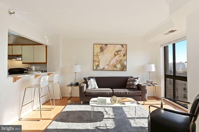 Foto del edificio - Move In Ready!