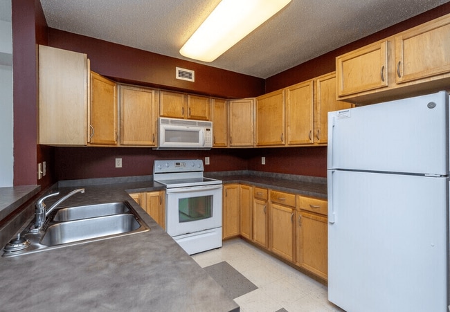 Kitchen - Kassenborg Apartments