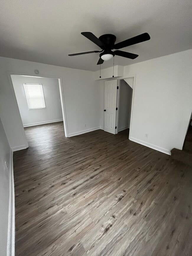 Building Photo - Welcome to this newly renovated house in the heart of Kansas City!