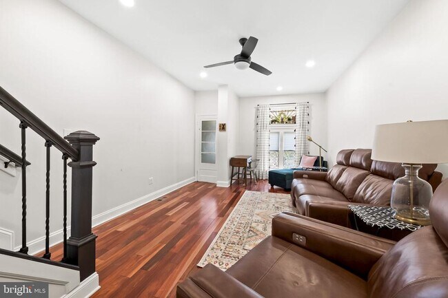 Foto del edificio - 119 S Potomac St