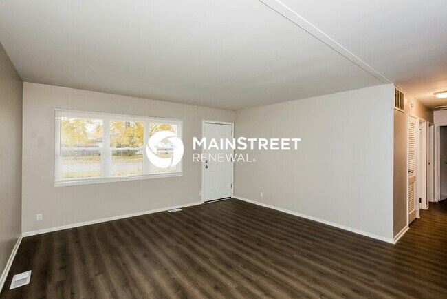 Foto del edificio - 3 Bedroom Pet-Friendly Home in INDIANAPOLI...