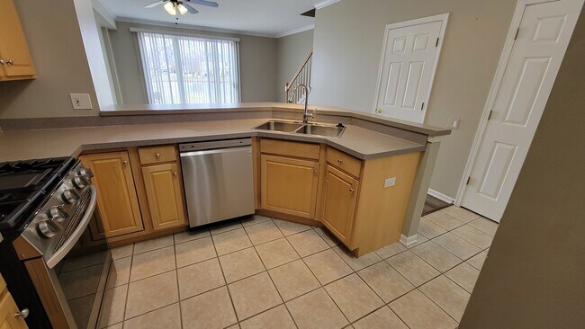 Foto del edificio - 2807 Stonewater Dr