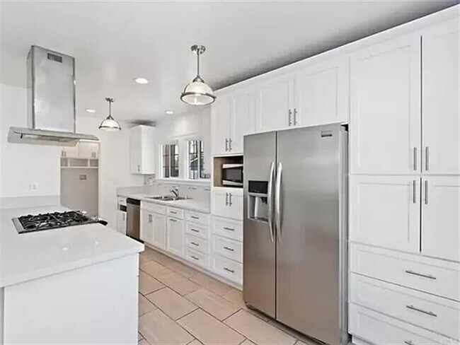 Building Photo - 73rd Homes
