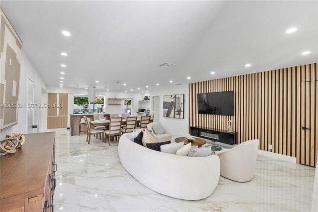 Foto del edificio - 3261 Seaward Dr