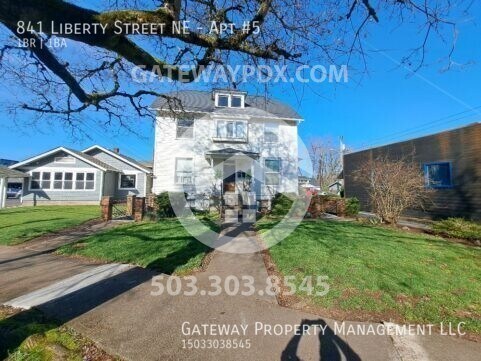 Foto del edificio - 841 Liberty Street NE. Apt #5