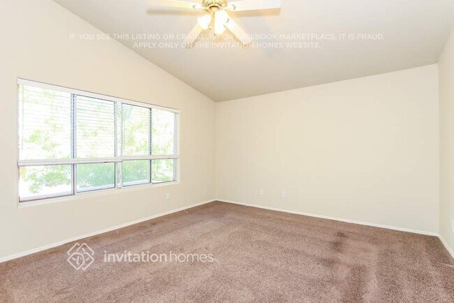 Foto del edificio - 8228 W Harmony Ln