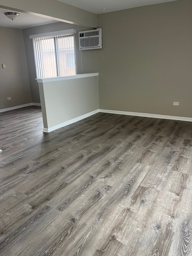 Foto del edificio - 6045 Marshall Ave