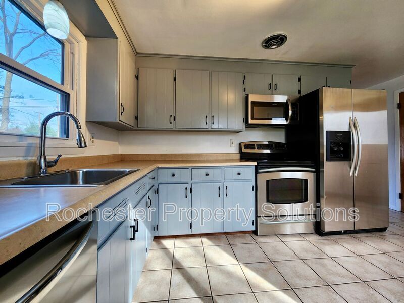 Primary Photo - 2117 Baird Rd