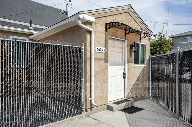 Foto del edificio - 4681 Hawley Blvd