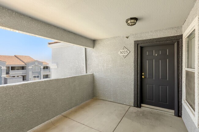Building Photo - 6955 N Durango Dr