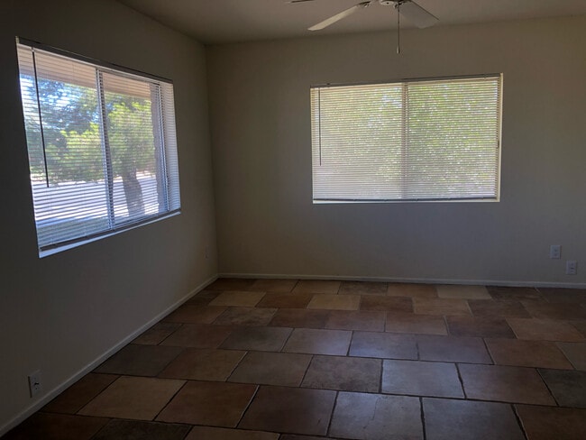 Foto del edificio - 7502 N 21st Ave