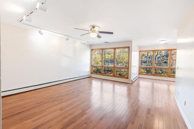 Foto del edificio - 3307 Liberty Ave