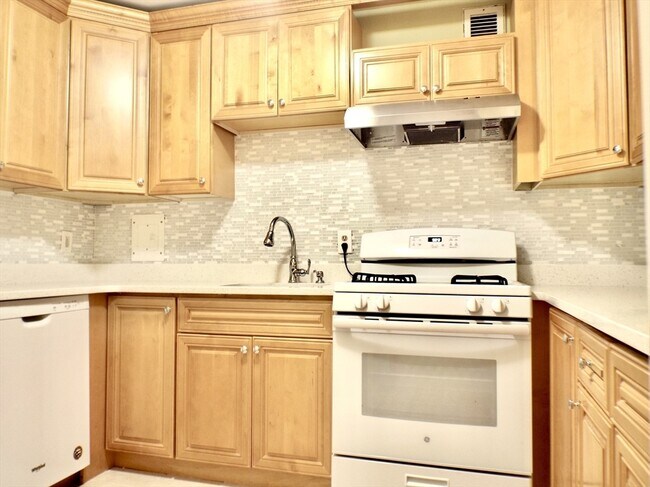 Foto del edificio - 32 Juniper St