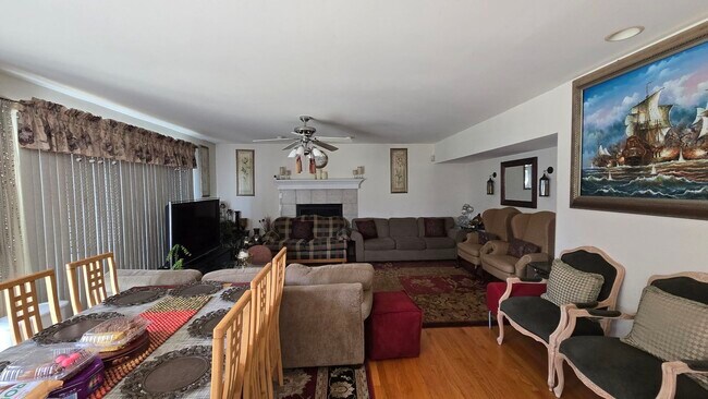 Building Photo - 1925 Danube Way