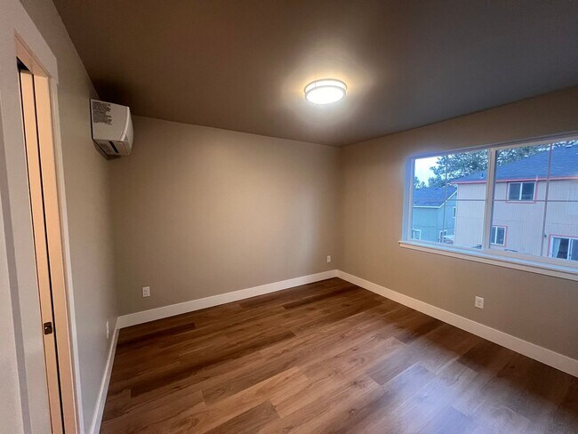 Foto del edificio - New Construction Townhome in NW Bend