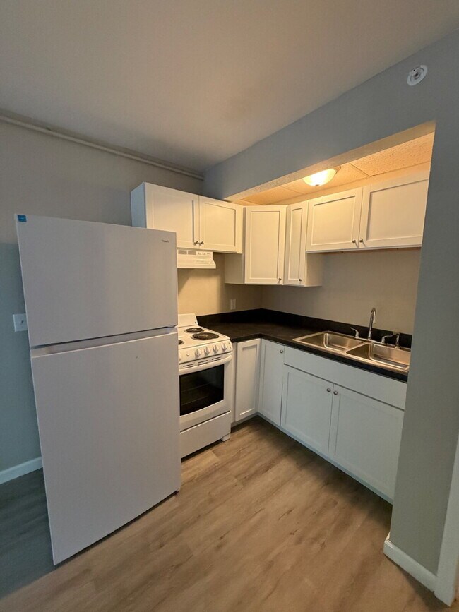 Foto del edificio - AFFORDABLE 1 Bedroom (utilities included)