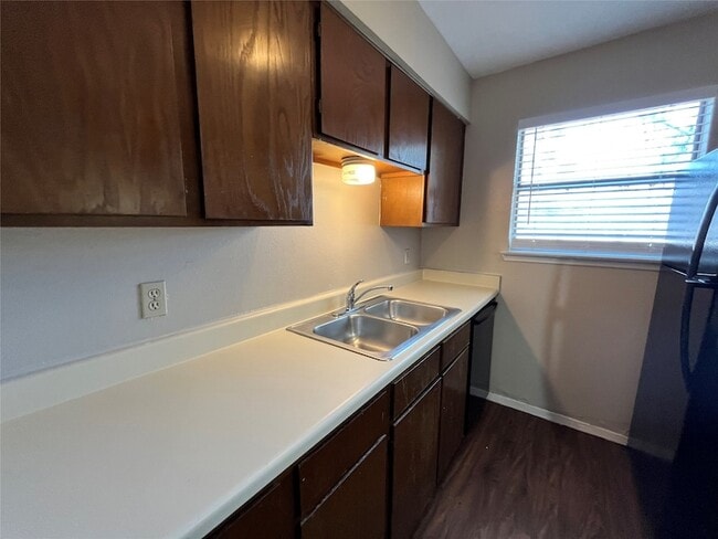 Photo - 2526 W Prairie St Apartment