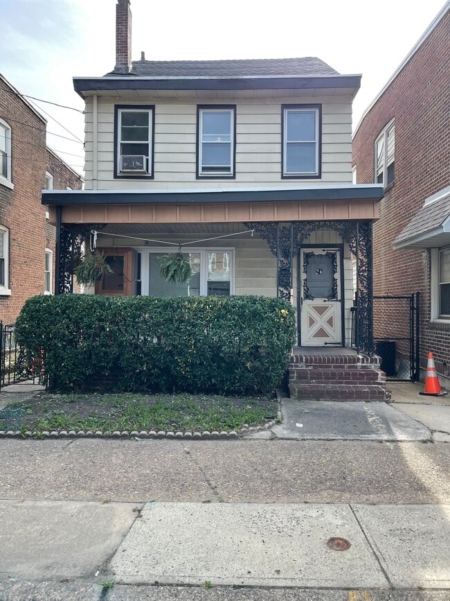 Building Photo - 59 E Paul Ave
