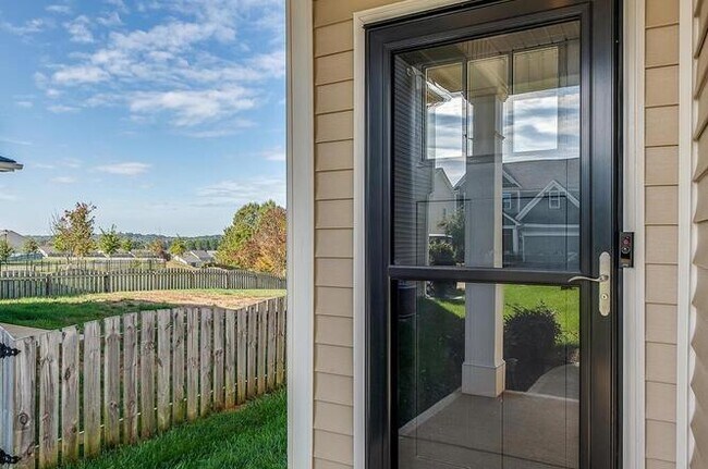 Foto del edificio - Charming 4 beds 2.5 baths Home in Berewick!