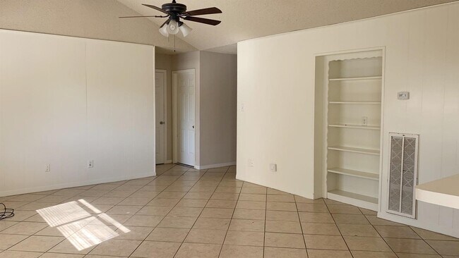 Foto del edificio - 6811 Winding Trace Dr