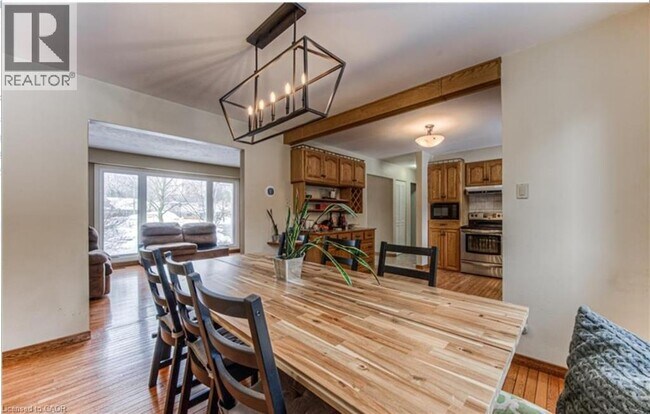 Building Photo - 110 Wren Pl