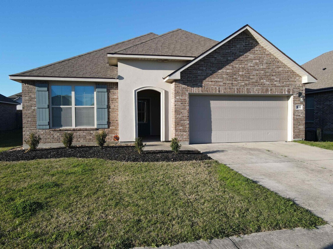 Foto principal - 3139 Crest Ln