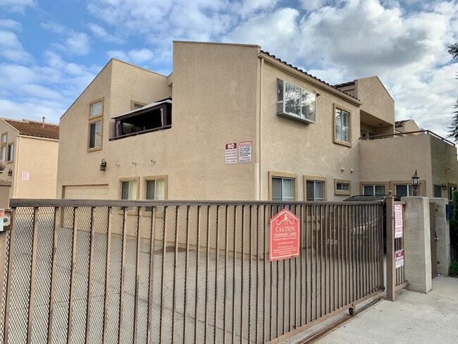 Building Photo - 7881 1st St