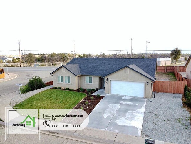 Building Photo - 16983 Catalina Way