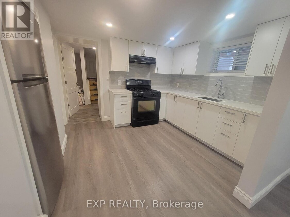 Photo principale - 135 Balsam Ave S
