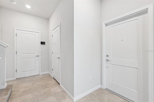 Building Photo - 5481 Elmview Xing