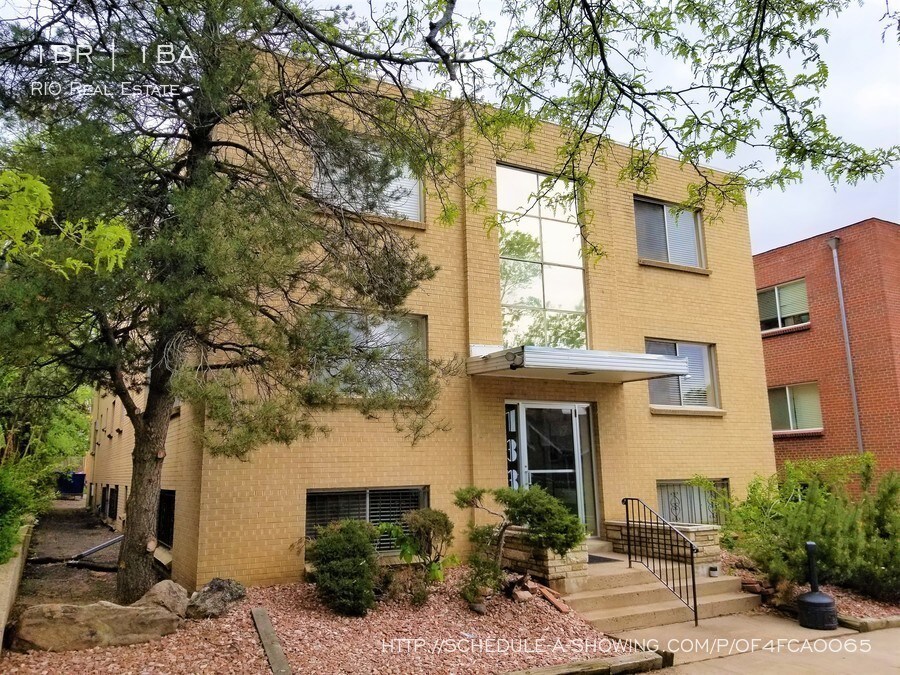 Primary Photo - 1335 Monroe St