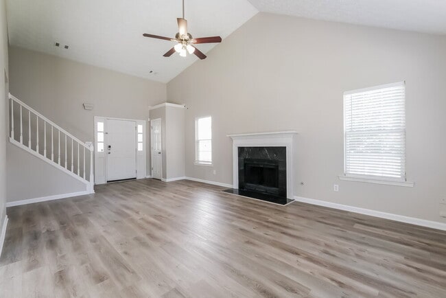 Building Photo - 2060 Stoneoak Dr